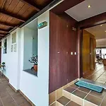 Lovely 1 Bedroom In With Pool Apartment