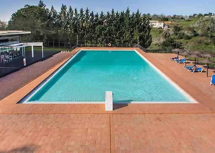 Apartament Lovely 1 Bedroom In With Pool