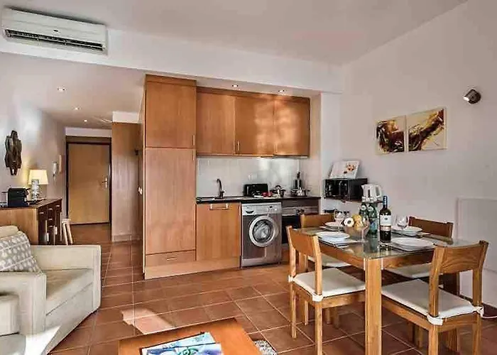 Lovely 1 Bedroom In With Pool Lagos