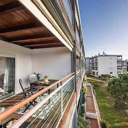 公寓 Lovely 1 Bedroom In With Pool *