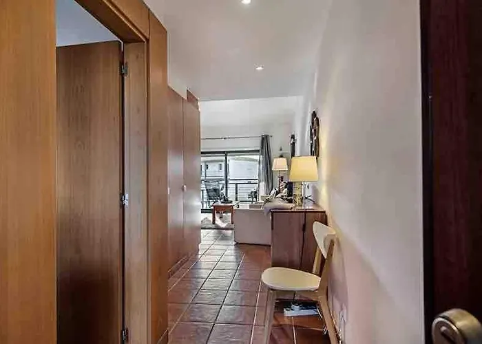 Apartamento Lovely 1 Bedroom In With Pool Lagos