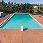 شقة Lovely 1 Bedroom In With Pool