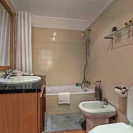 Lovely 1 Bedroom In With Pool