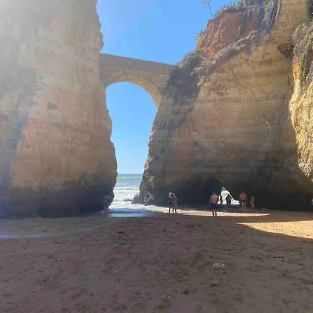 Apartamento Lovely 1 Bedroom In With Pool