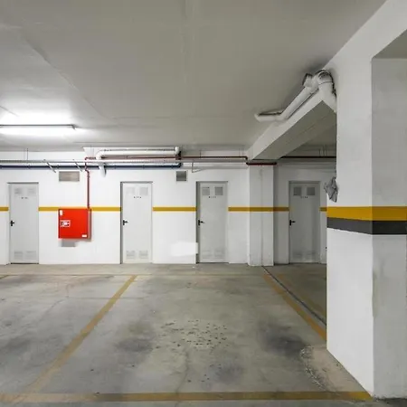 Lovely 1 Bedroom In With Pool Apartamento *